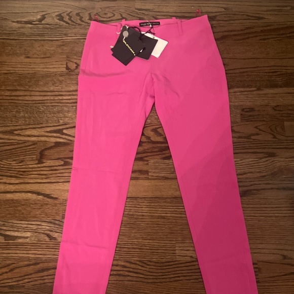 Balenciagia - Picture 1 of 3